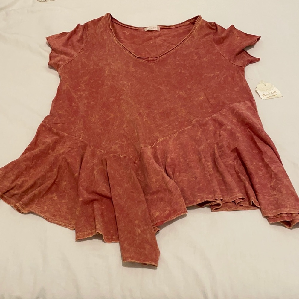Dusty orange/cedar tee